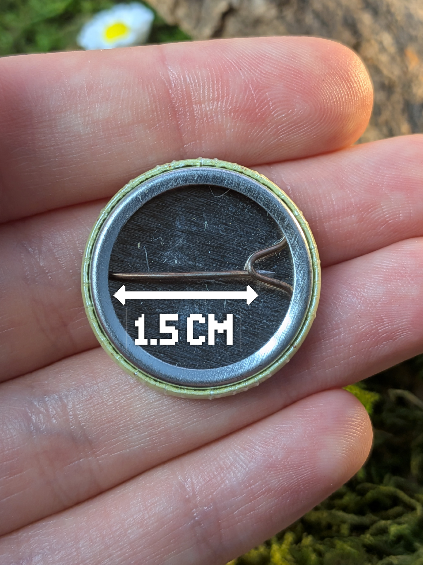 "Sunny days" 25mm pin badge