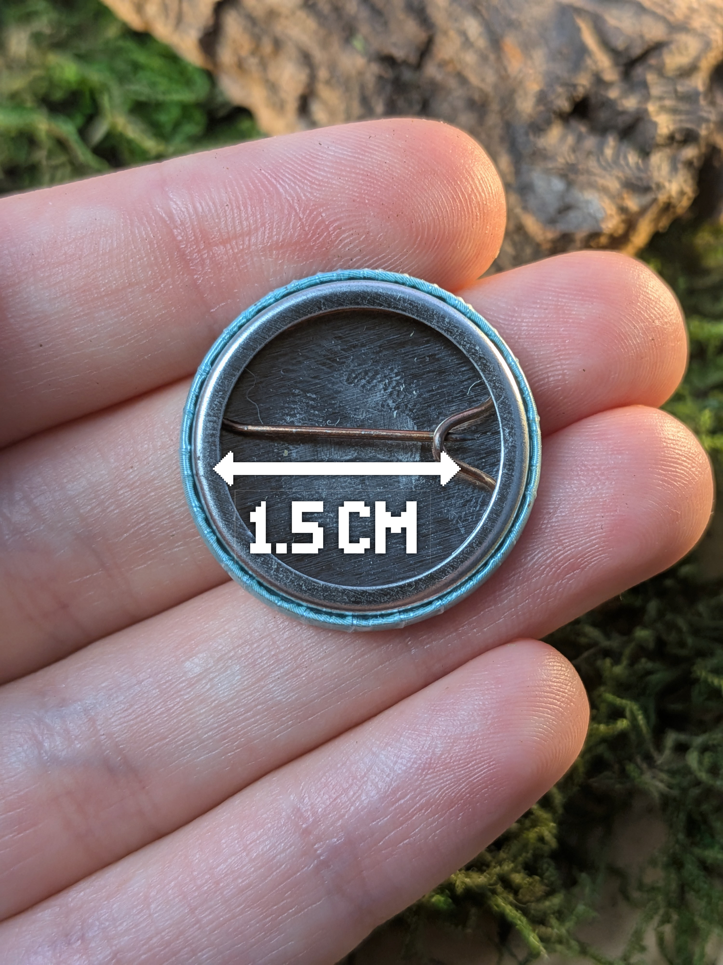 "Lets bake!" 25mm pin badge