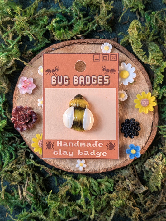 Bumble bee pin badge