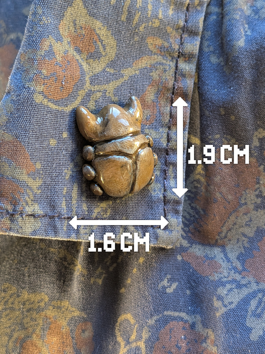 Stag beetle pin badge