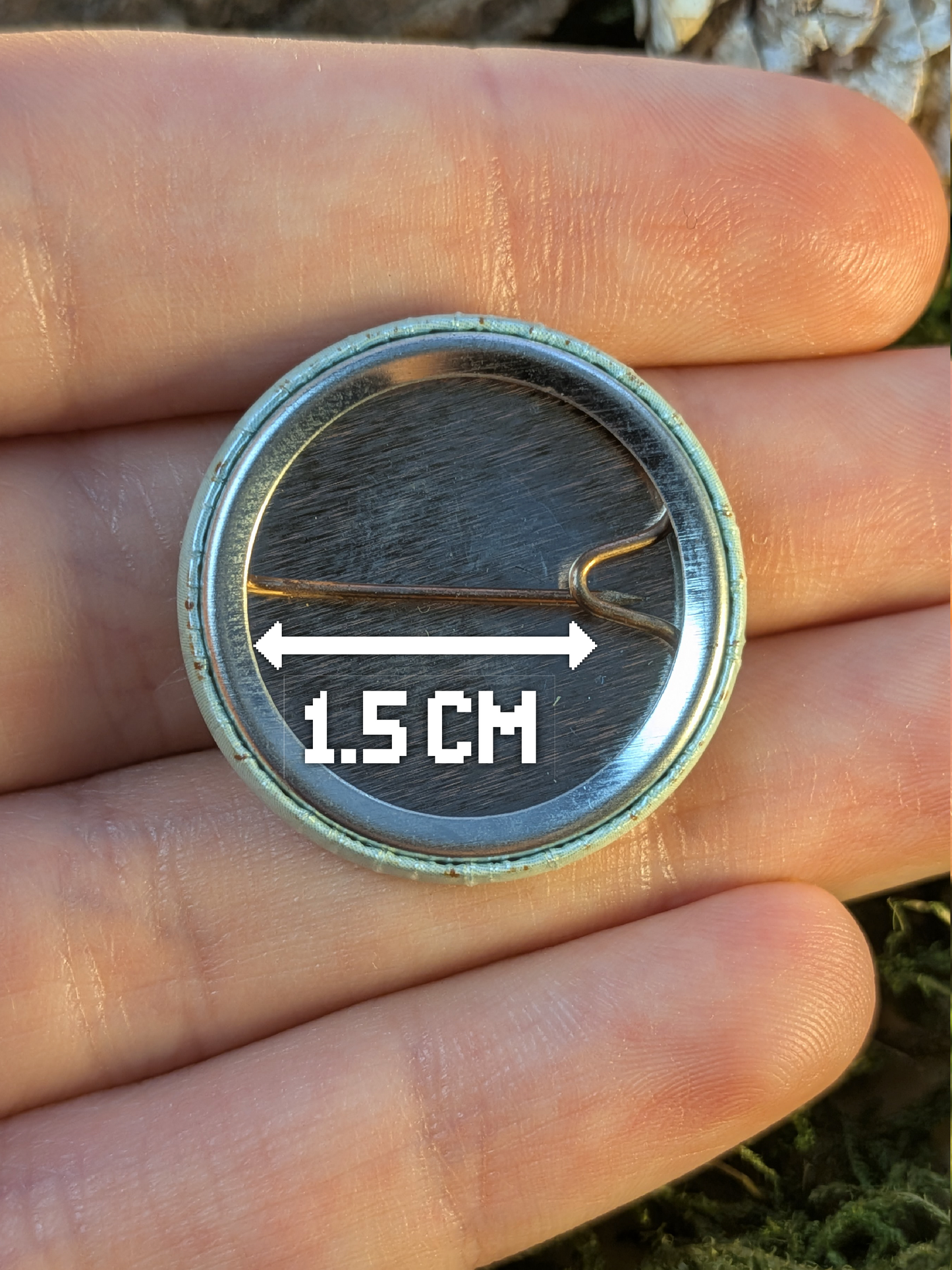 Live reaction 25mm pin badge