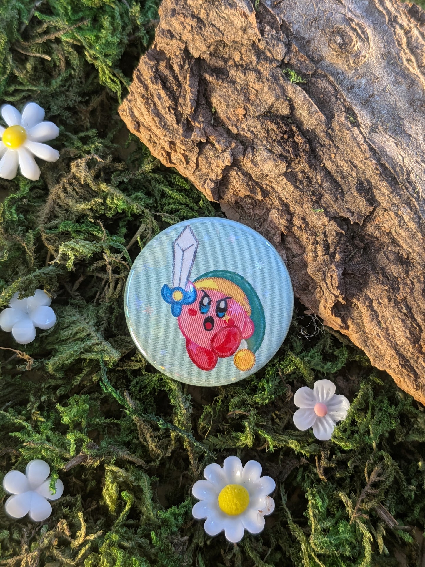 The heroes' clothes 25mm pin badge